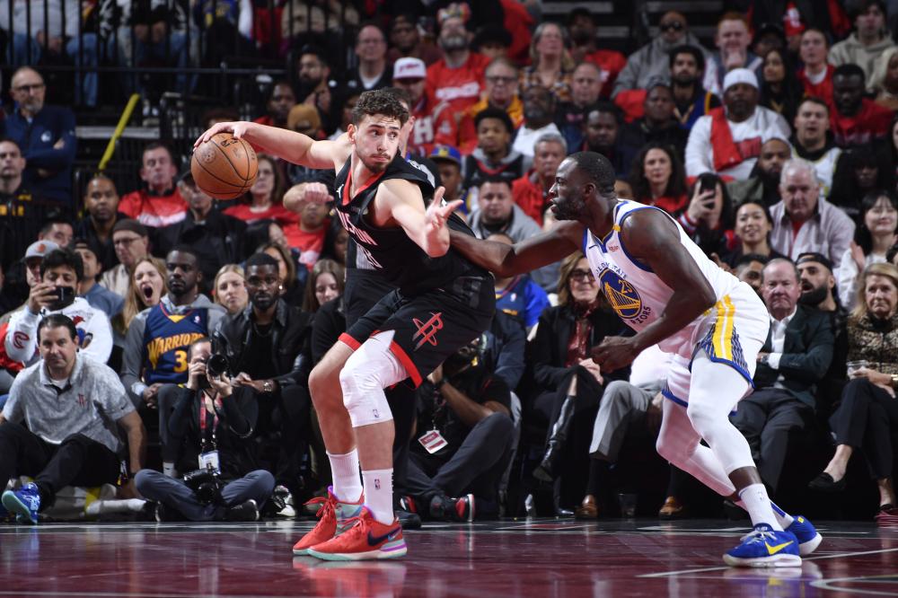 后三球在脚 后三球在脚