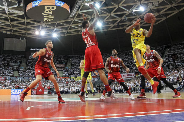 两队巨星云 两队巨星云