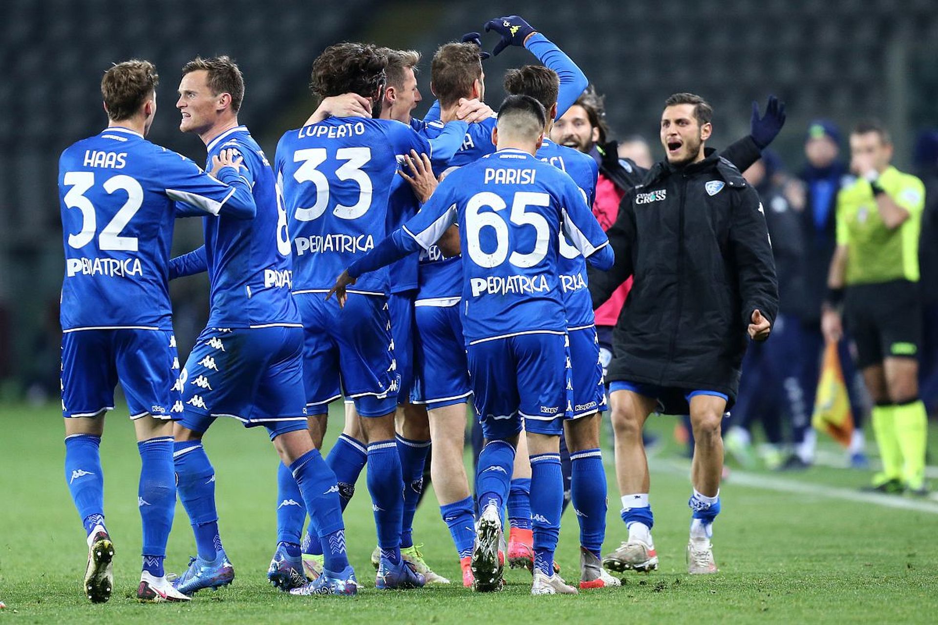 曼城百分赛季阵容只剩下福登、斯通斯、B席3人